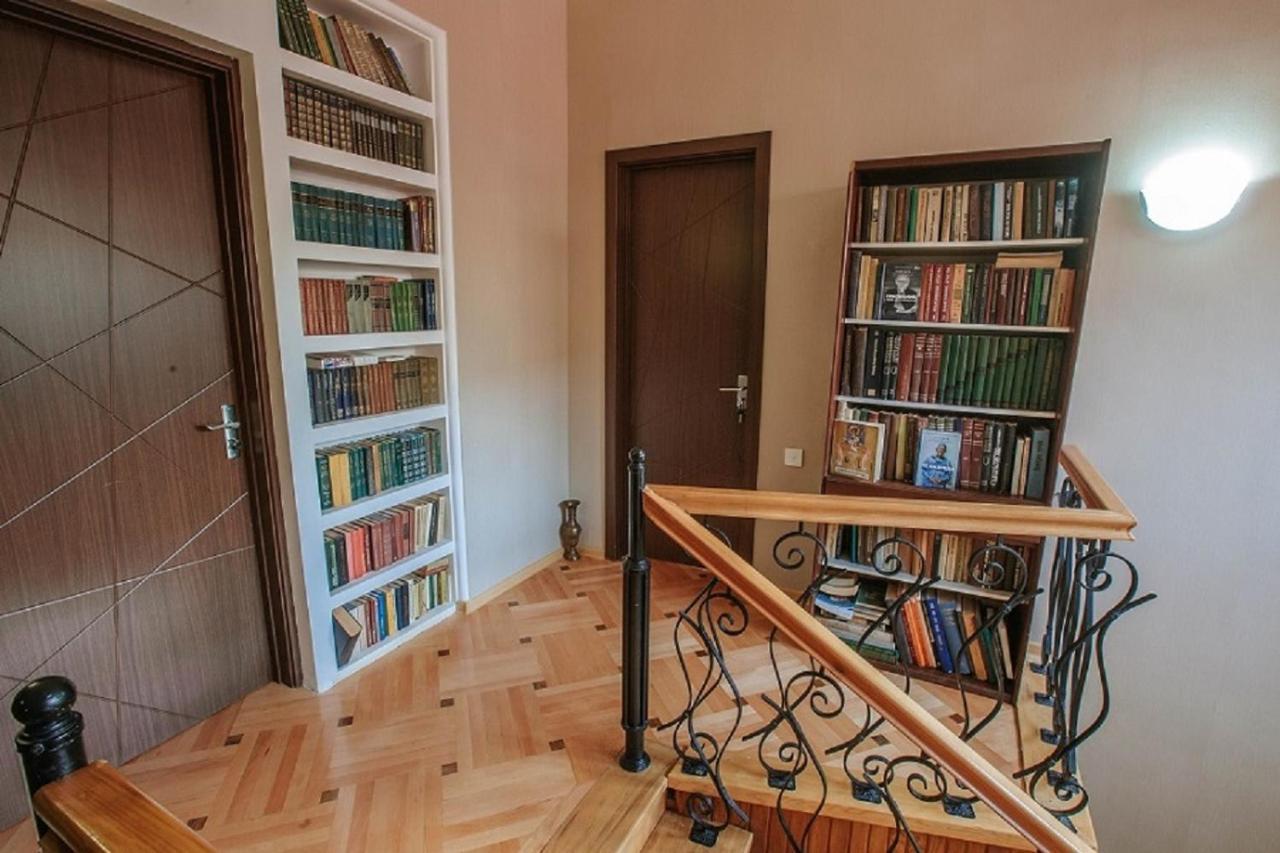 Neli & Zaal Guest House Telavi Eksteriør billede